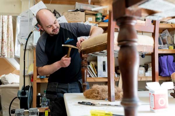 New Partnership - Møbelpolstrer - Danish Vintage Furniture Business